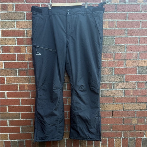 L.L. Bean Women’s Insulated Snow Pants – Black 2X Plus - Picture 1 of 7